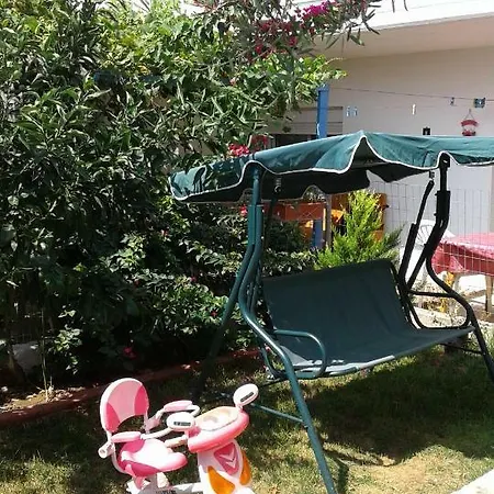 公寓 Apartamenti Y Mora Nea Triglia