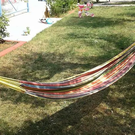 Apartamenti Y Mora *