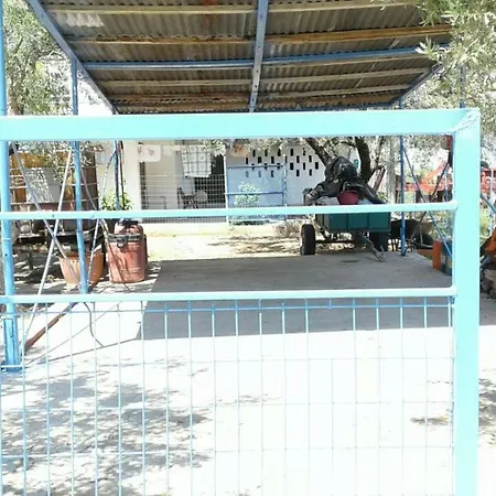 Apartamenti Y Mora * Nea Triglia