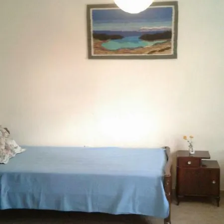 Apartamenti Y Mora *